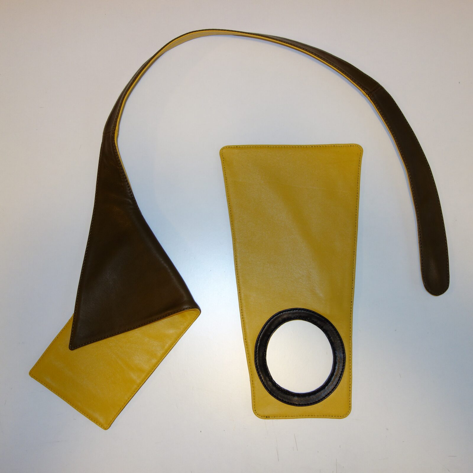 Sac jaune et noir à œillet